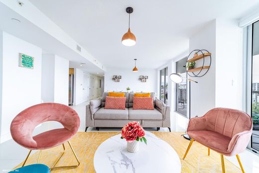 Appartementencomplex in Bay Harbor Islands, Miami-Dade County