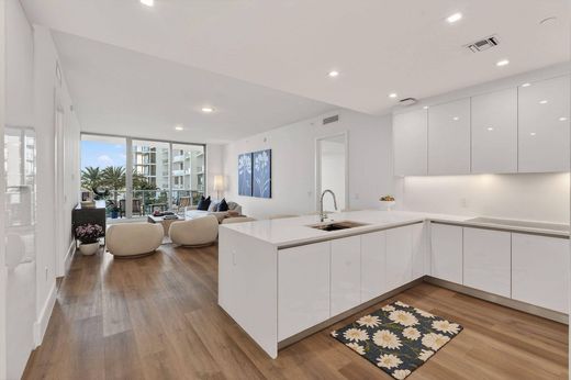 Residential complexes in Lake Park, Palm Beach