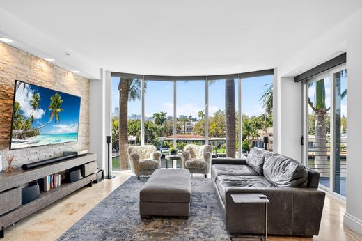 Residential complexes in Fort Lauderdale, Broward County