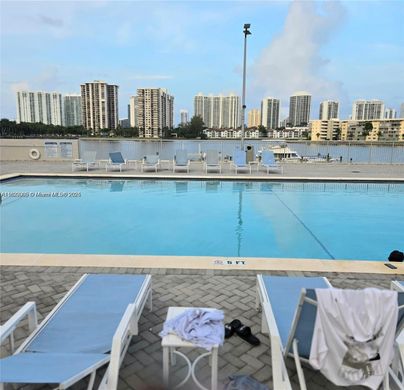 Residential complexes in Aventura, Miami-Dade