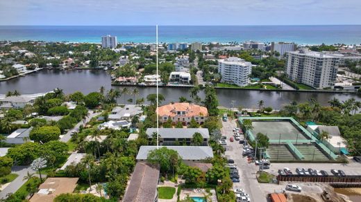 Residential complexes in Delray Beach, Palm Beach