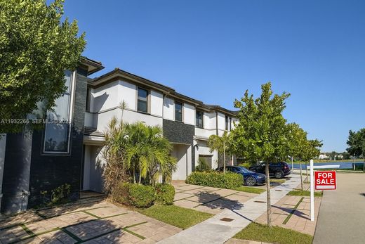 Townhouse in Miami Lakes, Miami-Dade