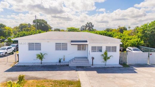 Willa w Hialeah, Miami-Dade County