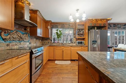 Villa in Pompano Beach, Broward County