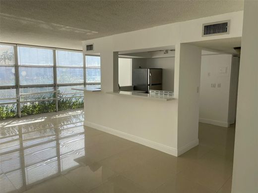 Complexes résidentiels à Hallandale Beach, Comté de Broward