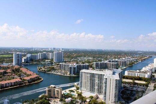 Residential complexes in Hollywood, Broward County