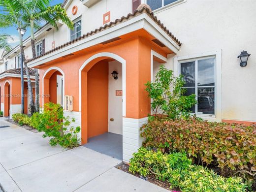 Şehir evi  Miami Gardens, Miami-Dade County