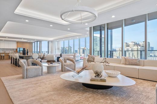 Residential complexes in West Palm Beach, Palm Beach