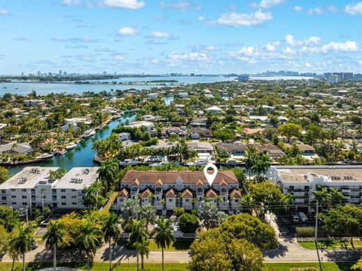 Townhouse - North Miami, Miami-Dade County