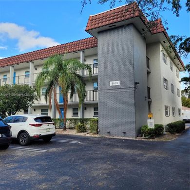 Residential complexes in Coral Springs, Broward County