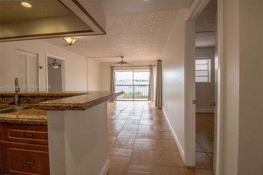 Residential complexes in Miami, Miami-Dade