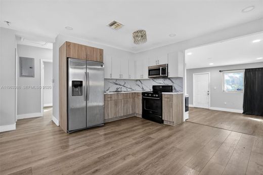 Villa in Miami Heights Trailer Park, Miami-Dade