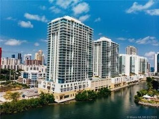 Residential complexes in Sunny Isles Beach, Miami-Dade