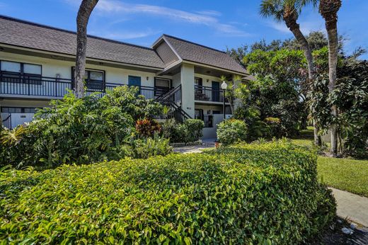 Residential complexes in Delray Beach, Palm Beach