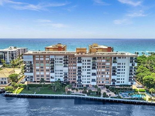 Residential complexes in Hillsboro Beach, Broward County
