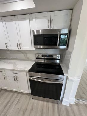 Residential complexes in Miami, Miami-Dade