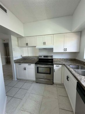 Residential complexes in Pembroke Pines, Broward County