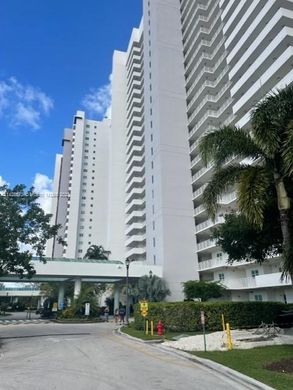 Жилой комплекс, North Miami, Miami-Dade County