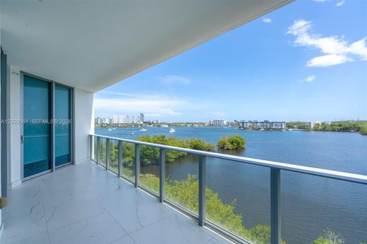Residential complexes in North Miami Beach, Miami-Dade