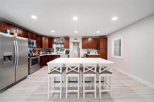 Villa in Oakland Park, Broward County