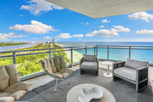 ‏בניין ב  Bal Harbour, Miami-Dade County