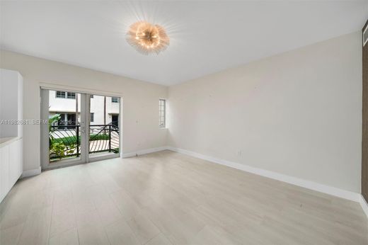 Komplex apartman Miami Beach, Miami-Dade County