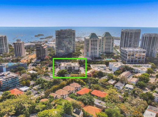 Жилой комплекс, Майами, Miami-Dade County