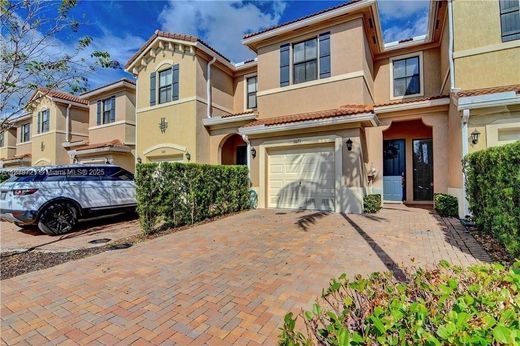 Townhouse in Pompano Beach Highlands, Broward County