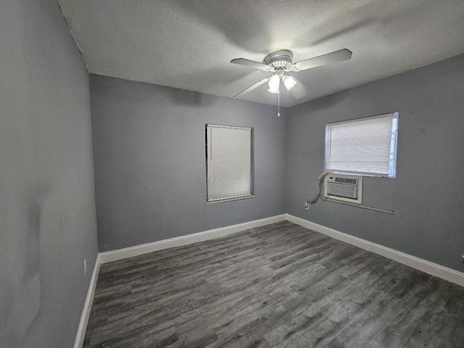 Villa Miami Heights Trailer Park, Miami-Dade County