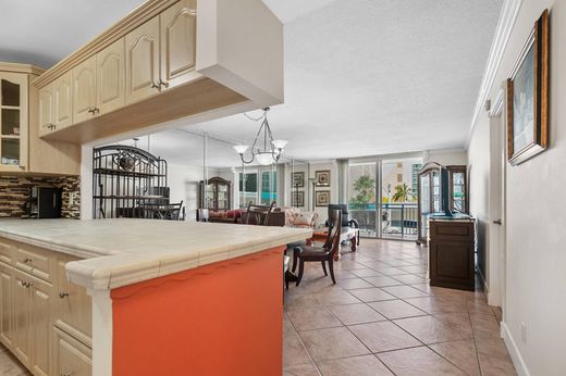 Residential complexes in Hallandale, Broward County
