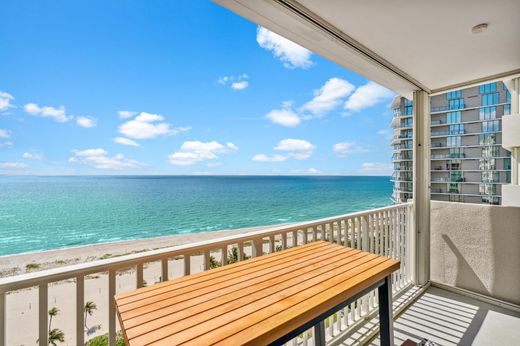Residential complexes in Pompano Beach, Broward County