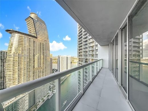 Complesso residenziale a Miami, Miami-Dade County