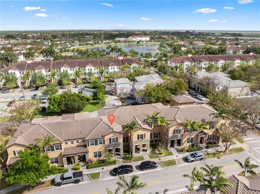 Townhouse in Miami, Miami-Dade