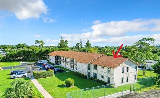 Residential complexes in West Palm Beach, Palm Beach