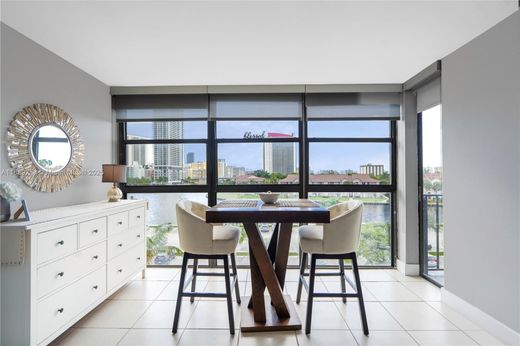 콘도미니엄 / Hallandale Beach, Broward County