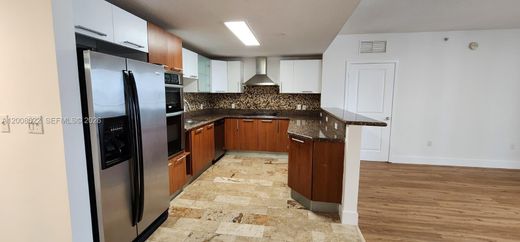 Residential complexes in Miami, Miami-Dade