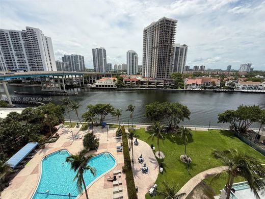 Wohnkomplexe in Sunny Isles Beach, Miami-Dade County