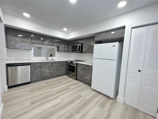 Complesso residenziale a Pembroke Pines, Broward County