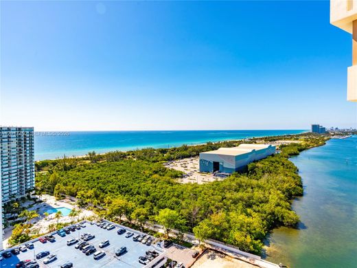 Жилой комплекс, Sunny Isles Beach, Miami-Dade County