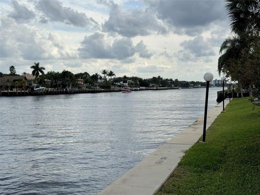 Residential complexes in Fort Lauderdale, Broward County