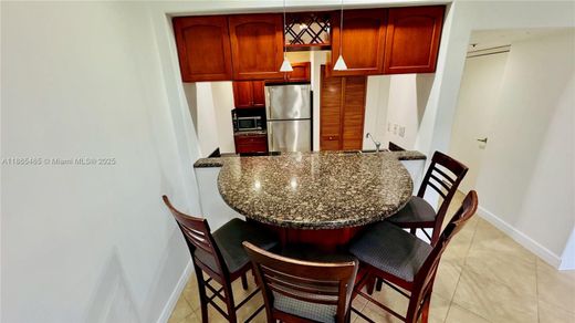 Residential complexes in Miami, Miami-Dade