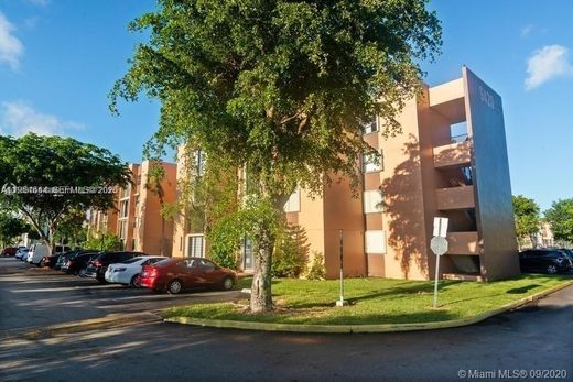 Residential complexes in Miami Terrace Mobile Home, Miami-Dade