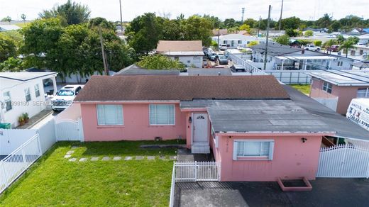 Villa - Miami Heights Trailer Park, Miami-Dade County