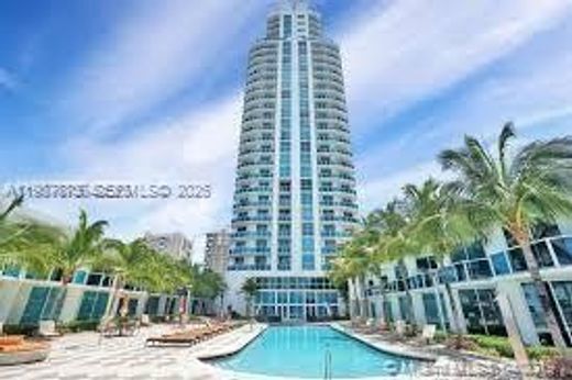 Residential complexes in Hallandale, Broward County