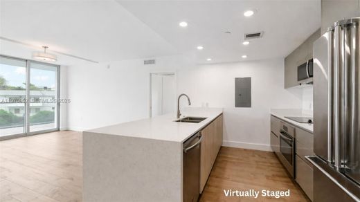 Residential complexes in North Miami Beach, Miami-Dade