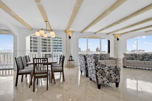 Komplex apartman Aventura, Miami-Dade County