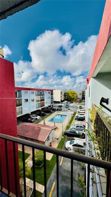 Komplex apartman Hialeah, Miami-Dade County