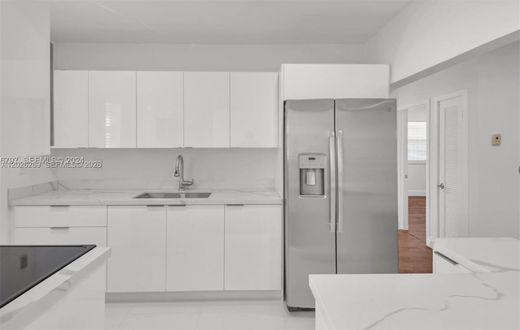 Residential complexes in Miami, Miami-Dade