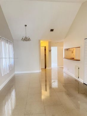 Residential complexes in Miami, Miami-Dade