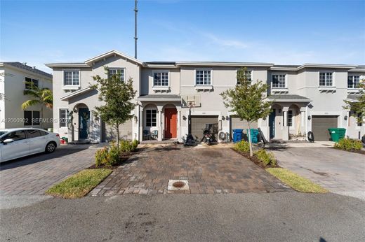 Casa di città a Miami Gardens, Miami-Dade County